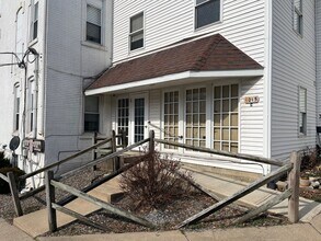 Building Photo - 1015 Third St