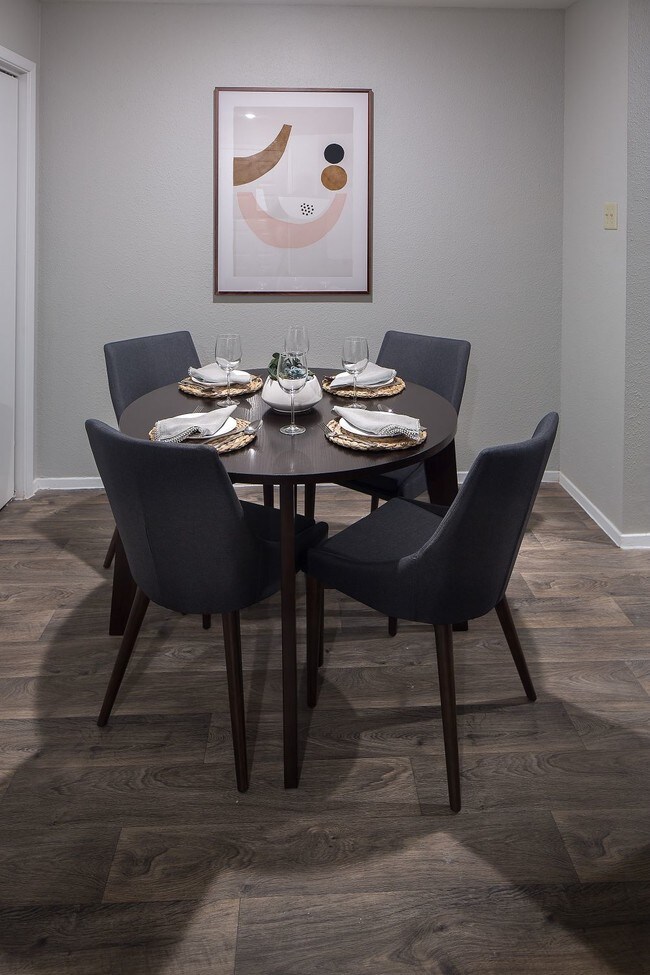 Broadstone Briar Forest 2215 Avenida Ln Houston, TX