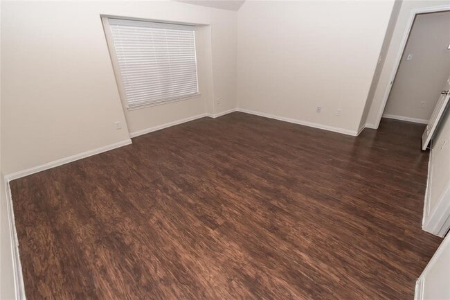 Building Photo - 10943 Myrtle Oak St