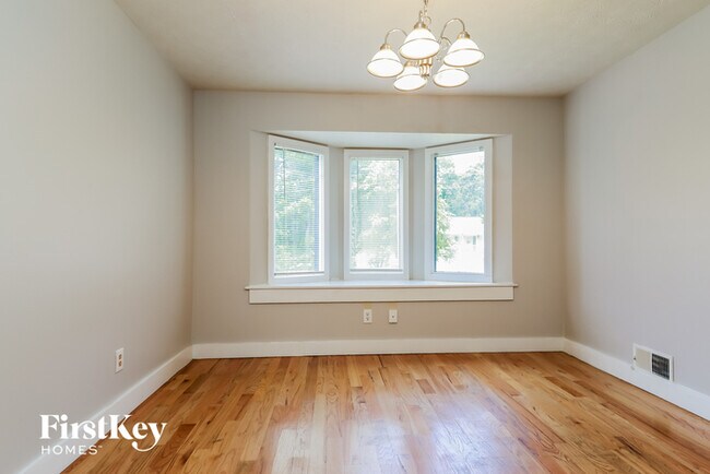 Foto del edificio - 674 Oak Moss Dr