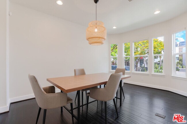 Foto del edificio - 6020 S Celedon Creek