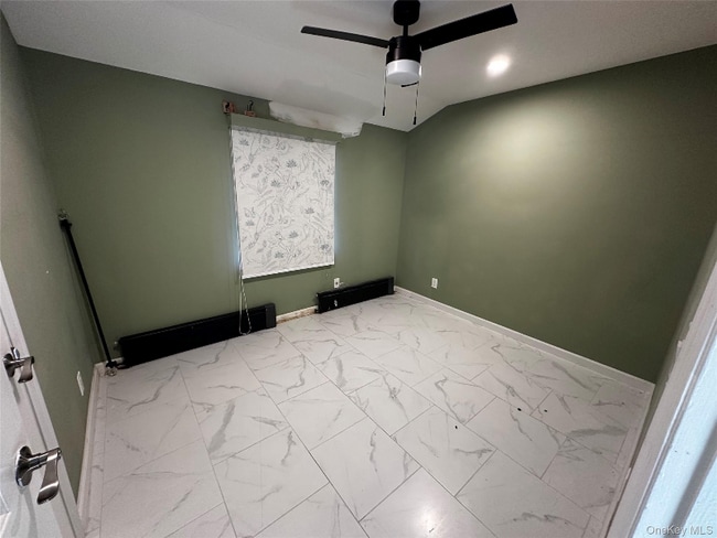 Building Photo - 89-32 Pontiac St