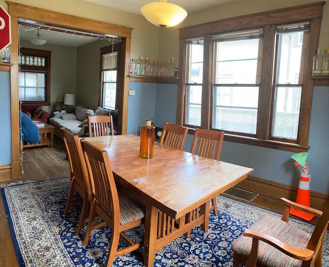 Foto del edificio - 1478 Van Buren Ave