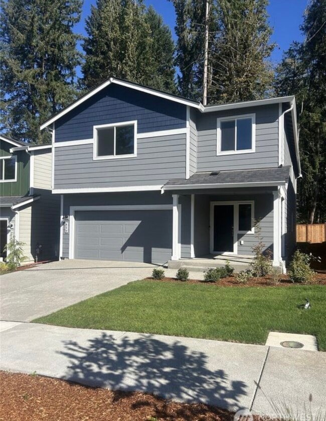 Building Photo - 620 Alocasia Street NE