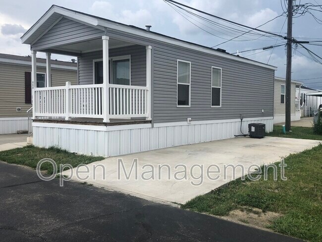Foto del edificio - 2700 Brookpark Rd