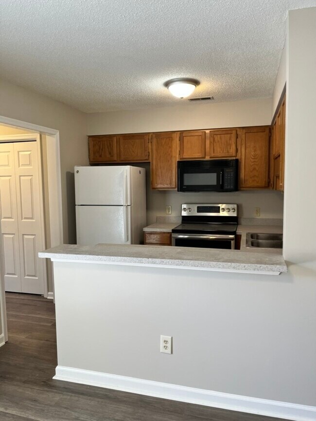 Foto del edificio - Forest Acres Townhouse