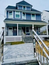 Building Photo - 37 Colonial Pl