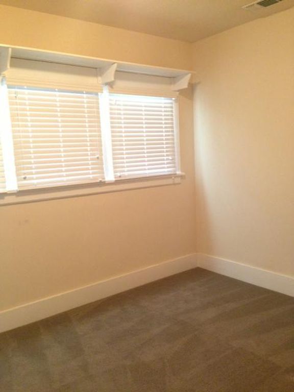 Habitación 2 - 526 Oak St