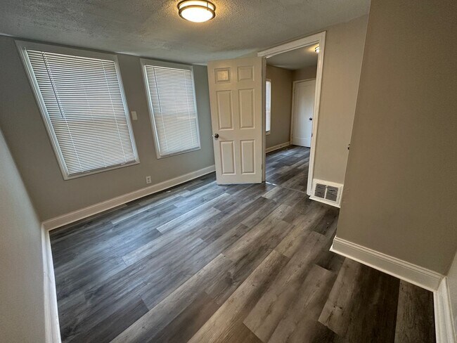 Foto del edificio - 8000 Blueberry Ln