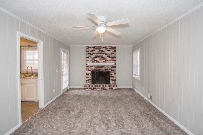 Building Photo - Charming Home in Columbia, SC!