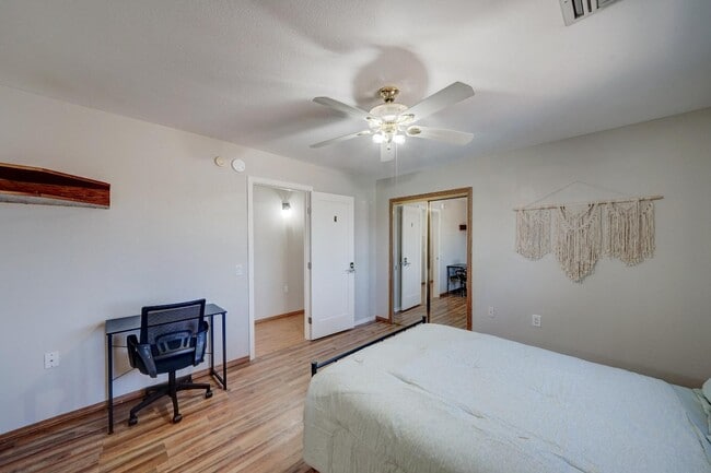 Building Photo - 5124 W Harmont Dr