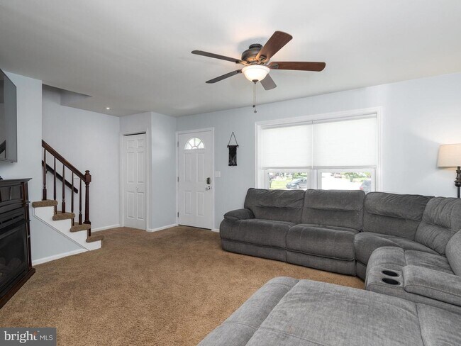 Foto del edificio - 9 Courtney Ln