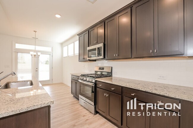 Foto del edificio - 213 Everett Sq