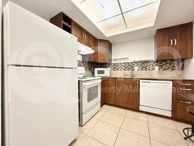 Foto del edificio - 1340 N Recker Rd