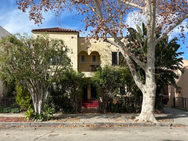 Building Photo - 1225 S Plymouth Blvd