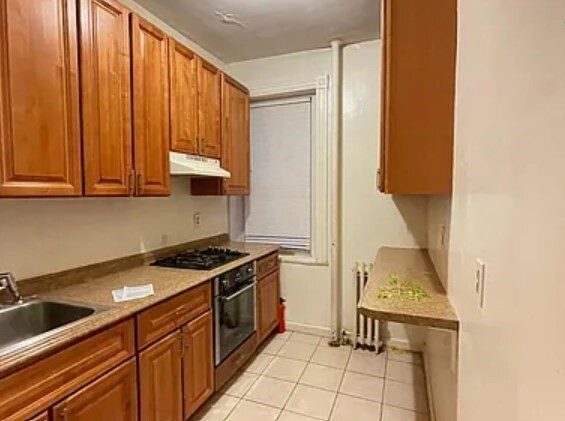 *Pictures are representative samples of the advertised unit. In some cases, the actual units you to - 160 Strathmore Rd