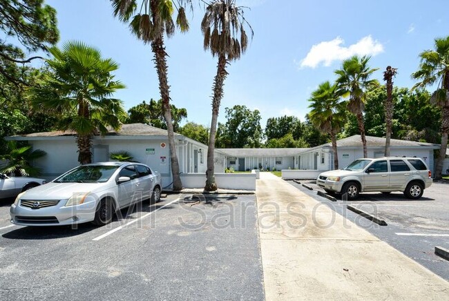 Building Photo - 2519 9th Ave W