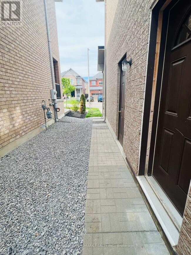 21 Muret Cres, Vaughan, ON L6A 0P2 House for Rent in Vaughan, ON