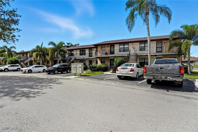 Foto del edificio - 5361 Treetops Dr