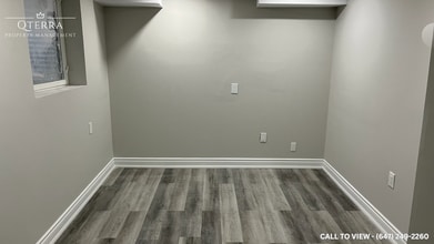 Building Photo - 40 Treasure Dr