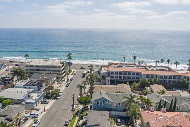 Building Photo - Carlsbad Village  Furnished 2 bedroom/2 ba...