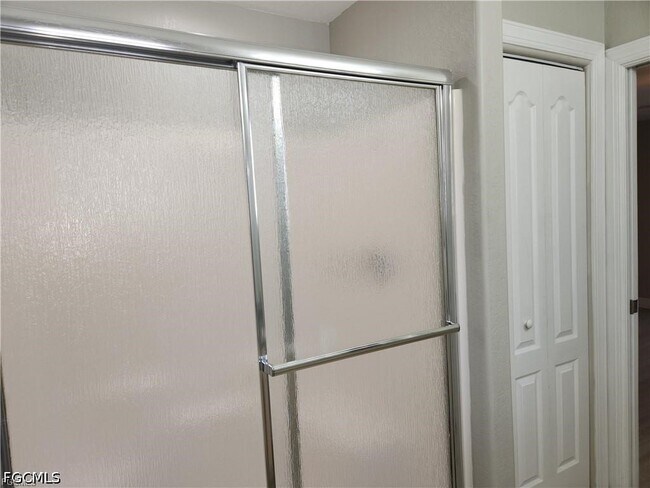 Foto del edificio - 827 NE 23rd Terrace