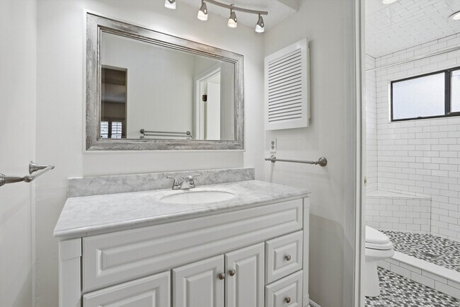 Building Photo - 212 Pheasant Run