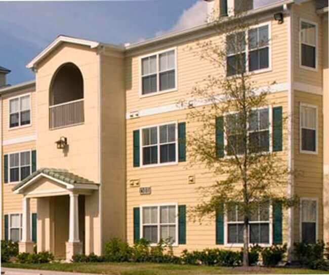 Foto del edificio - Very nice 2bed/2bath condo on 3rd floor in gated Equestrian Parc  in New Tampa!