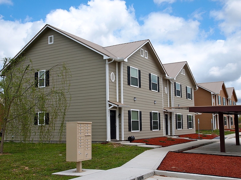 Primary Photo - Victoria Vista Alta Townhomes