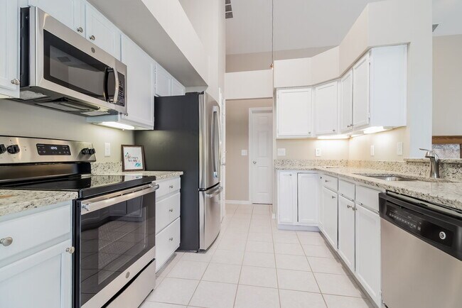 Foto del edificio - 1230 Glenmore Dr