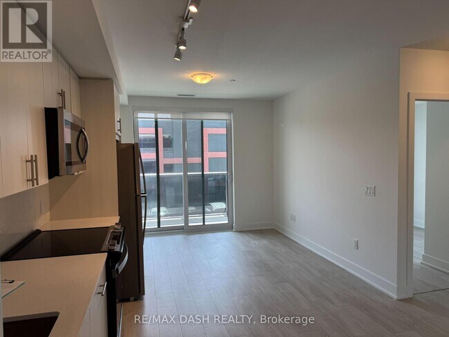 Photo du bâtiment - 2545 Simcoe St N