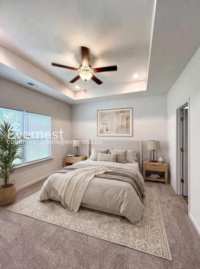 Building Photo - 3 Bed, 2 Bath Home with Garage / Pet-Friendly / Vouchers Accepted / Coming Soon!
