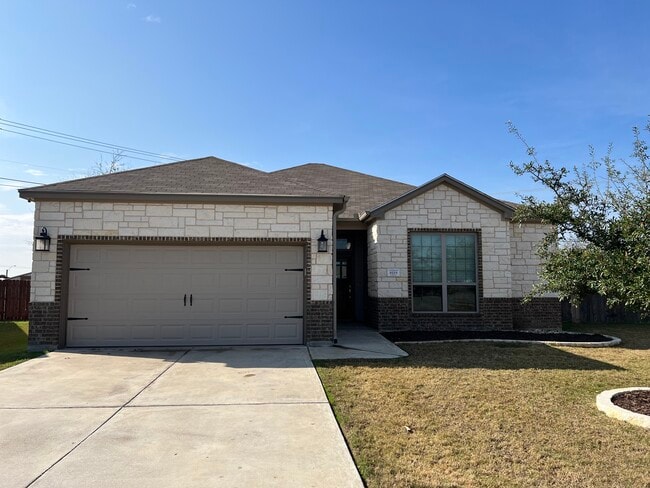 Building Photo - 8119 Redbrush
