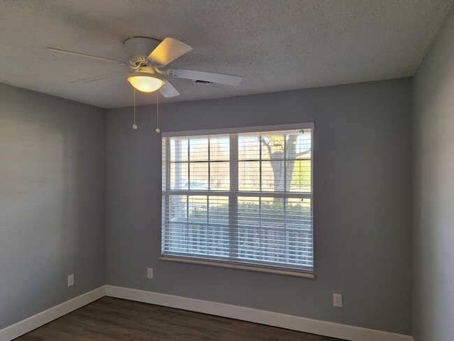 Foto del edificio - Hard to find 3br/2ba condo in West Knoxville.