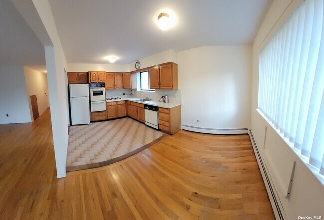 Building Photo - 59-43 50th Ave