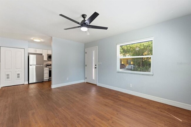 Building Photo - 5100 24th Ave S