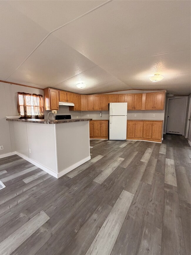 Foto del edificio - 14331 Greenville St