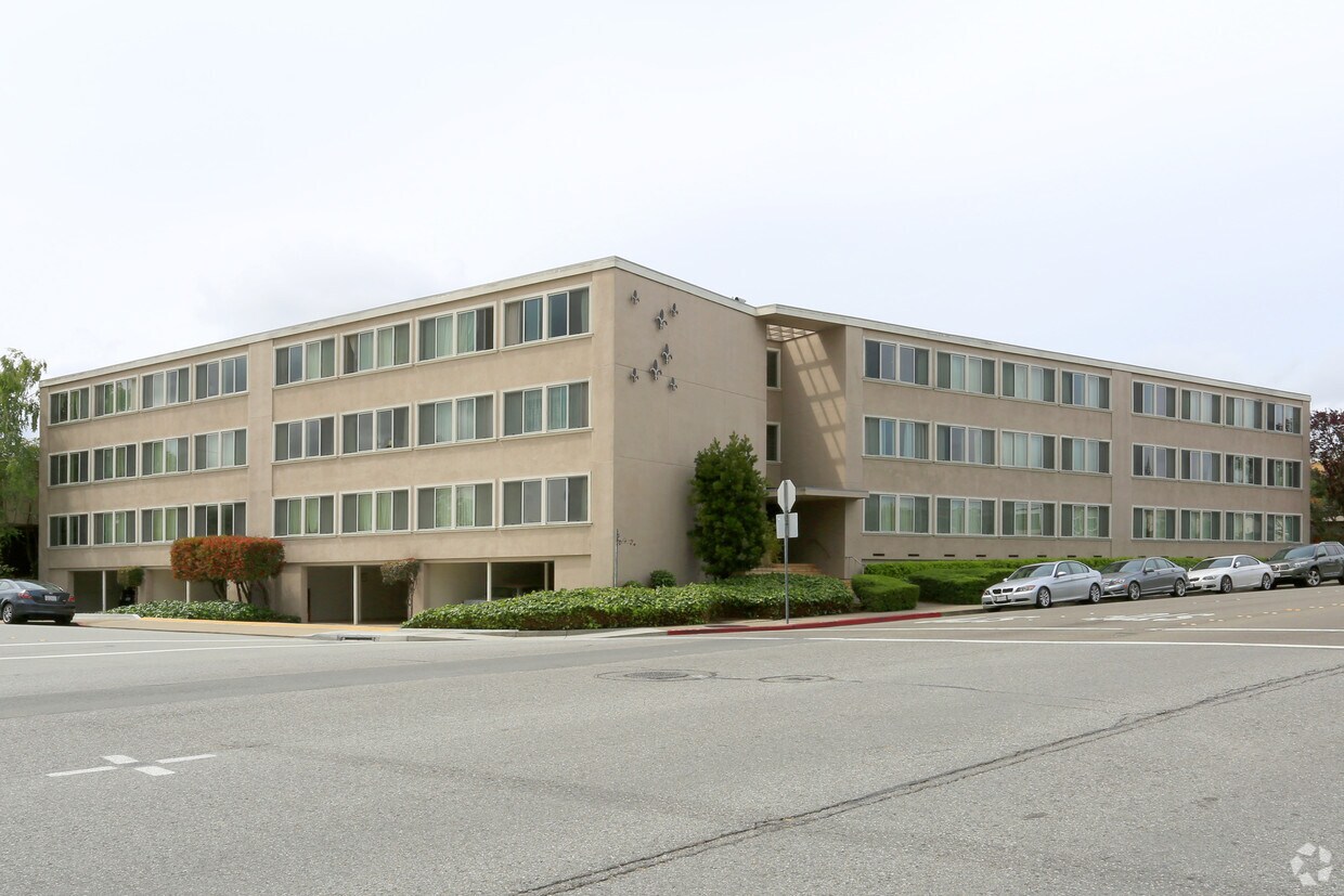 Primary Photo - 2001 Trousdale Dr