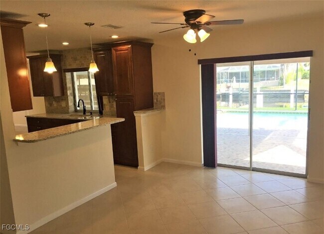 Building Photo - 3419 SE 18th Pl