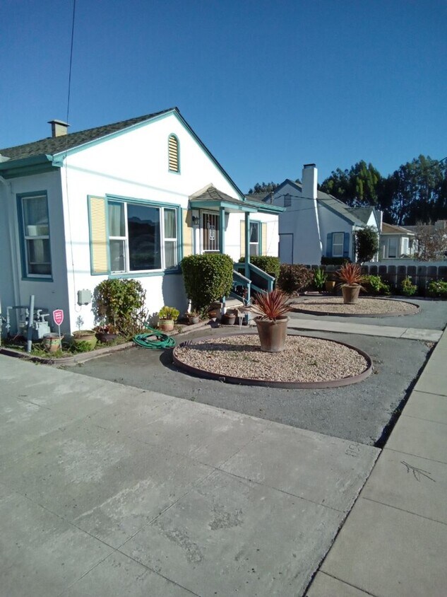 Foto principal - 532-534 Archer Street, Salinas, CA 93901