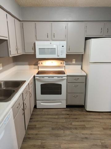 Primary Photo - 243 S Durkin Dr