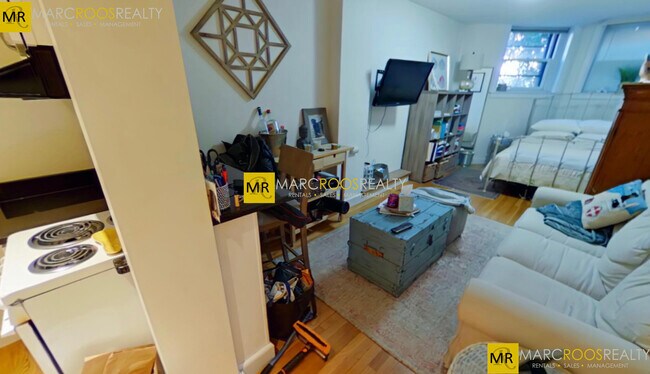 Building Photo - 456 Beacon St