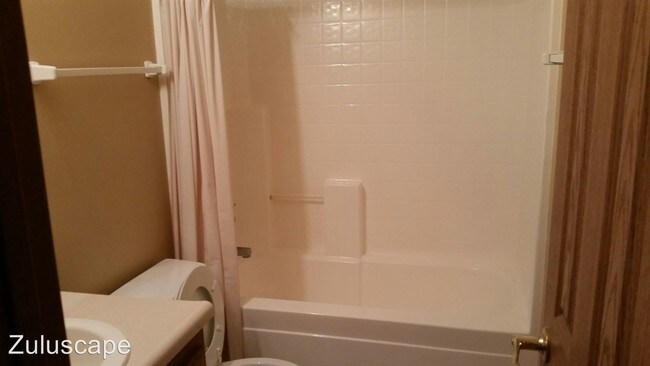 Foto del edificio - 2 br, 2 bath House - 1620 W. 30th St.