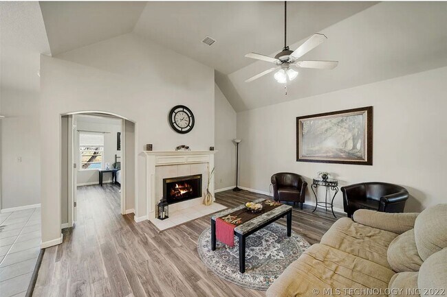 Building Photo - Immaculate home in Sawgrass at Bailey Ranch!