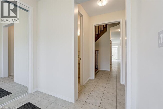 Photo du bâtiment - 17 Vaughn Dr