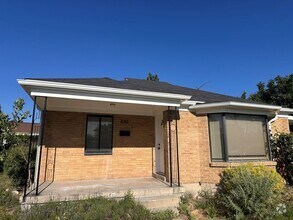 Building Photo - 840 Sonata St