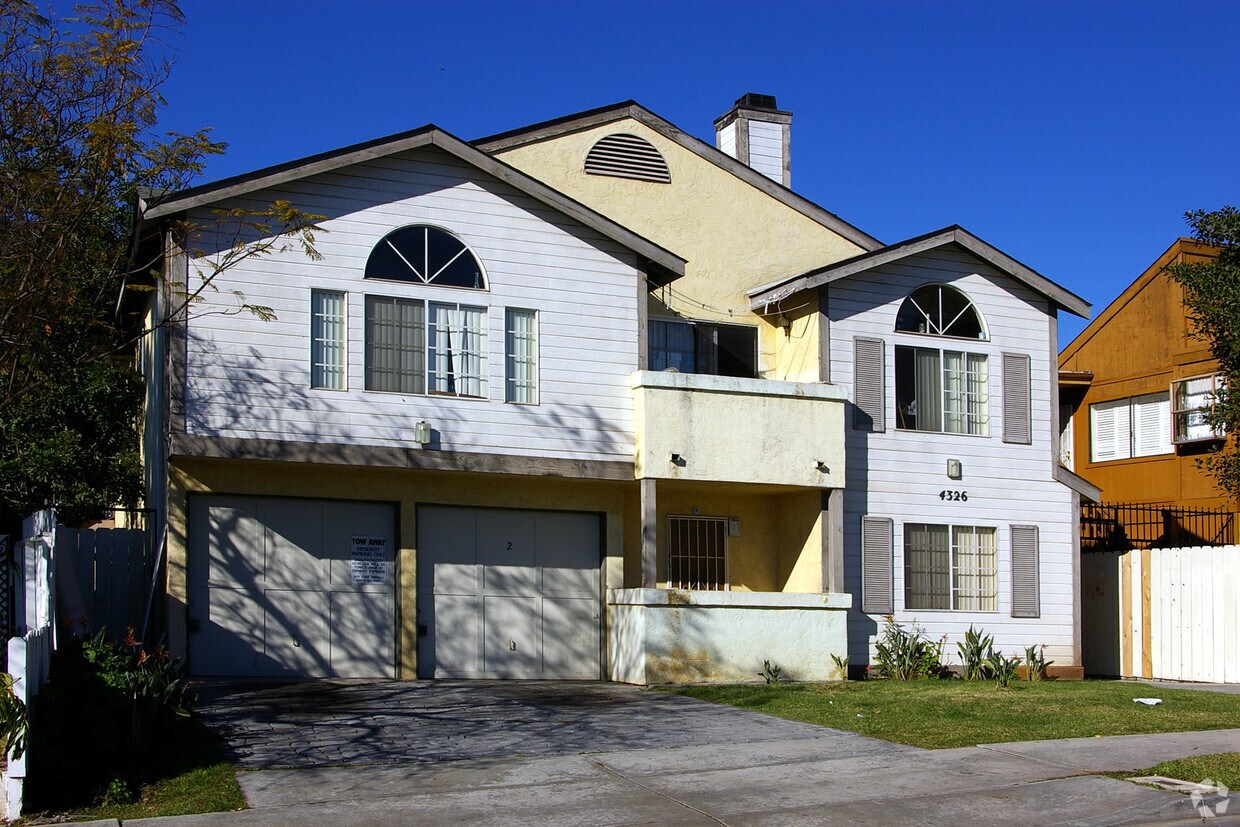 Building Photo - 4326 Altadena Ave