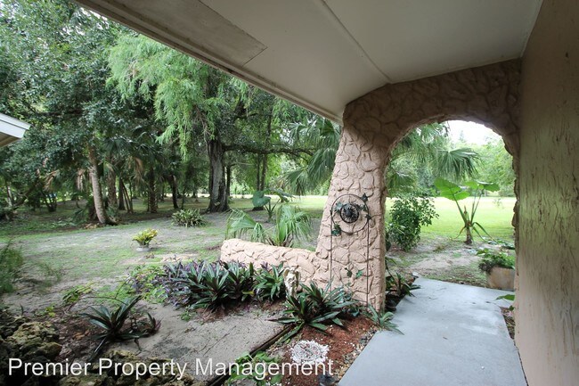 Building Photo - 3 br, 2 bath House - 3850 5th Avenue SW