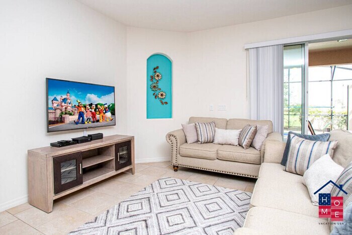 Primary Photo - Family House: Ideal for 8 Guests with Priv...