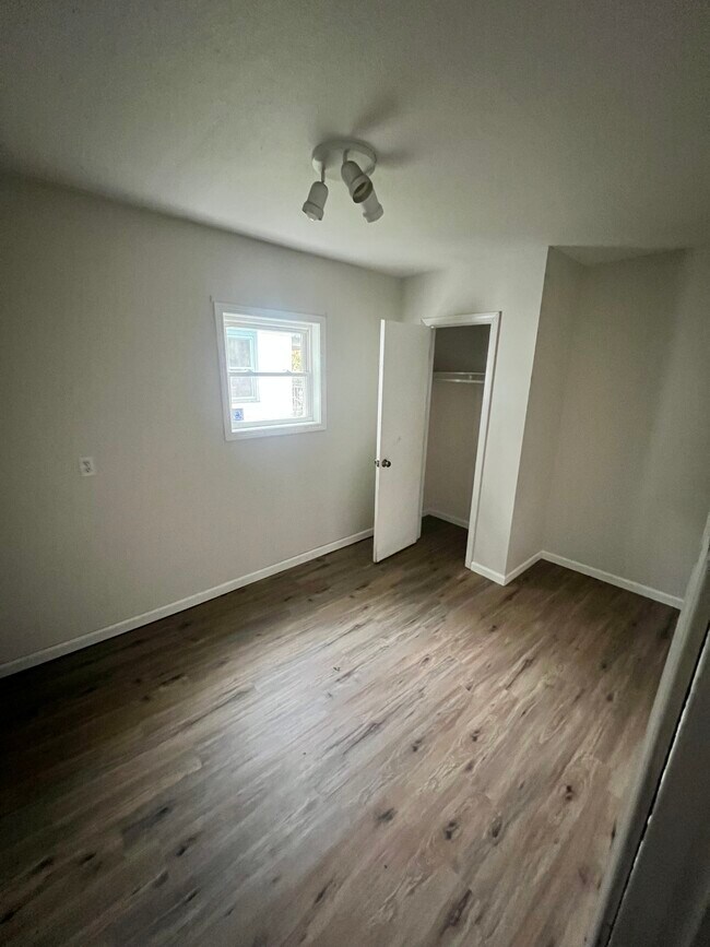 Foto del edificio - 2901 Pine Ave